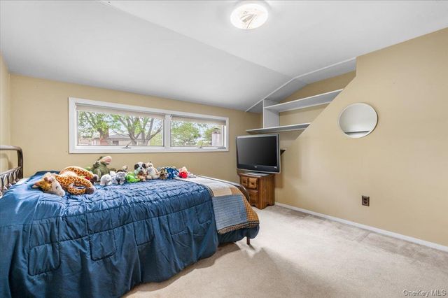57 Meeting Lane, Hicksville, NY 11801