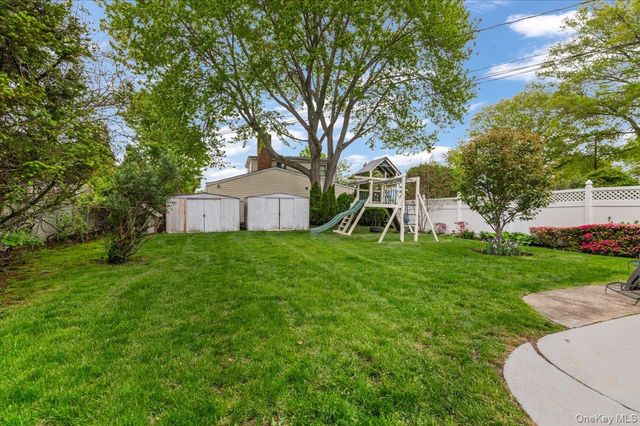 57 Meeting Lane, Hicksville, NY 11801
