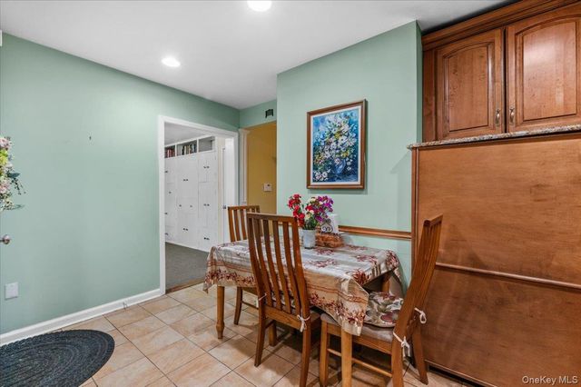 57 Meeting Lane, Hicksville, NY 11801