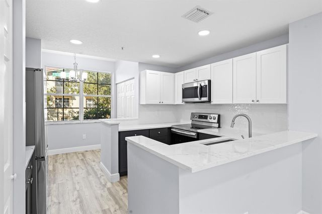 4903 CHANCELLOR Drive 23, Jupiter, FL 33458