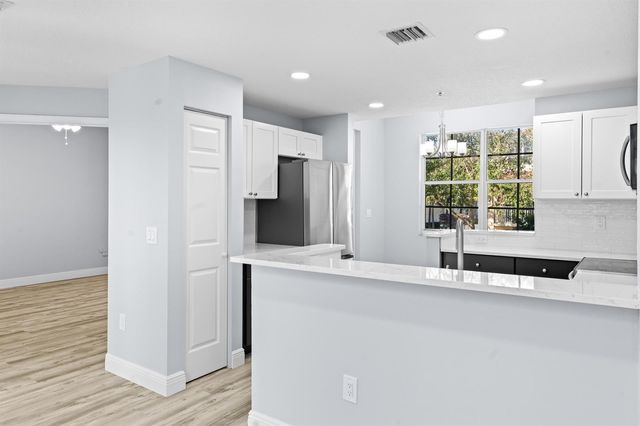 4903 CHANCELLOR Drive 23, Jupiter, FL 33458