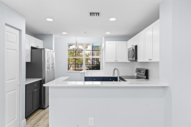 4903 CHANCELLOR Drive 23, Jupiter, FL 33458
