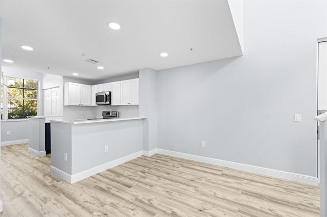 4903 CHANCELLOR Drive 23, Jupiter, FL 33458