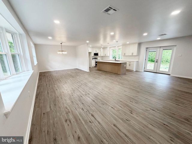 318 MARIENSTEIN RD, Ottsville, PA 18942