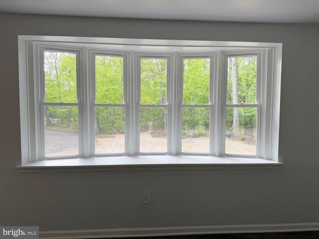318 MARIENSTEIN RD, Ottsville, PA 18942