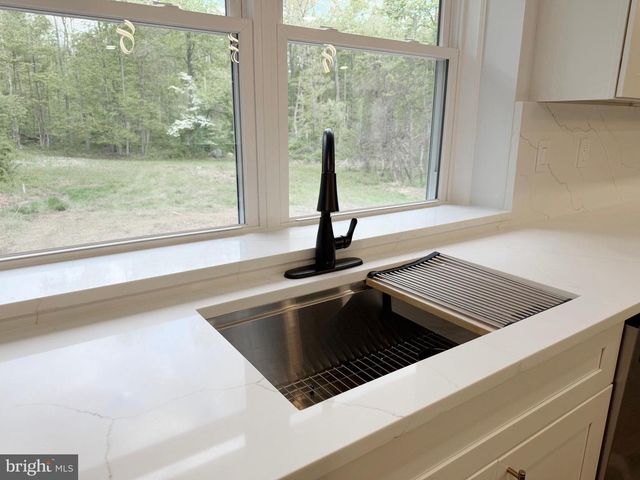 318 MARIENSTEIN RD, Ottsville, PA 18942