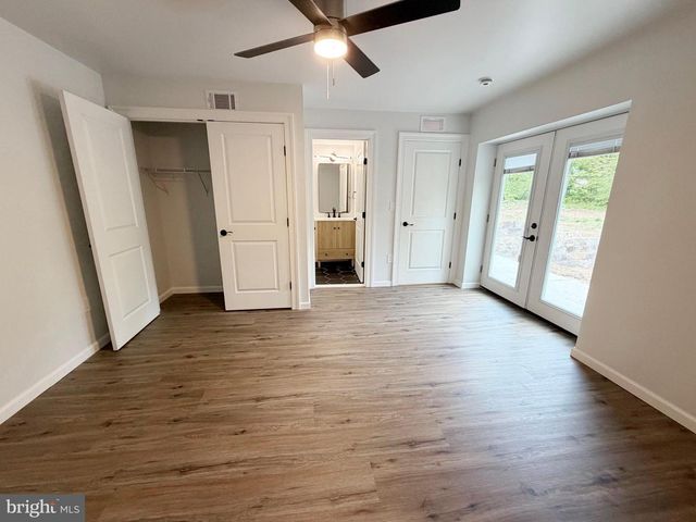 318 MARIENSTEIN RD, Ottsville, PA 18942