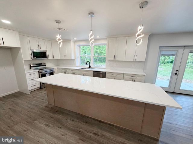 318 MARIENSTEIN RD, Ottsville, PA 18942