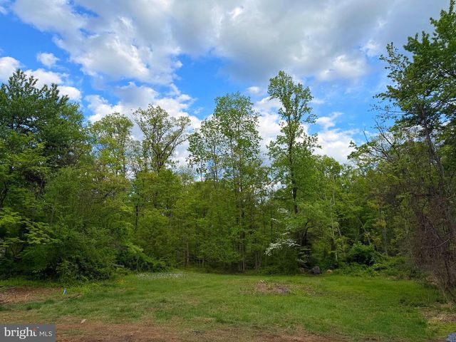 318 MARIENSTEIN RD, Ottsville, PA 18942