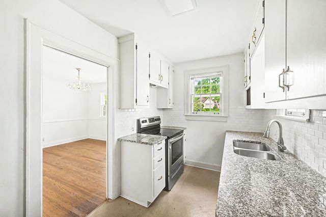 712 Cantrell Ave, Nashville, TN 37215