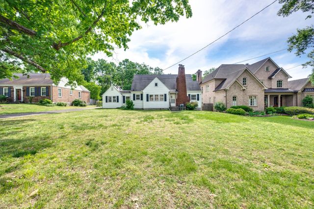 712 Cantrell Ave, Nashville, TN 37215