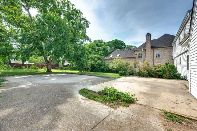 712 Cantrell Ave, Nashville, TN 37215