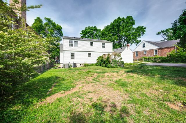 712 Cantrell Ave, Nashville, TN 37215