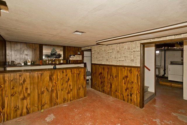 147 Bowles Park, Springfield, MA 01104