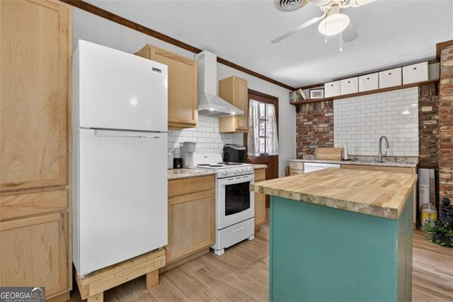 5623 Crestwood Drive, Stone Mountain, GA 30087