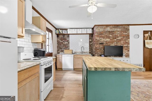 5623 Crestwood Drive, Stone Mountain, GA 30087