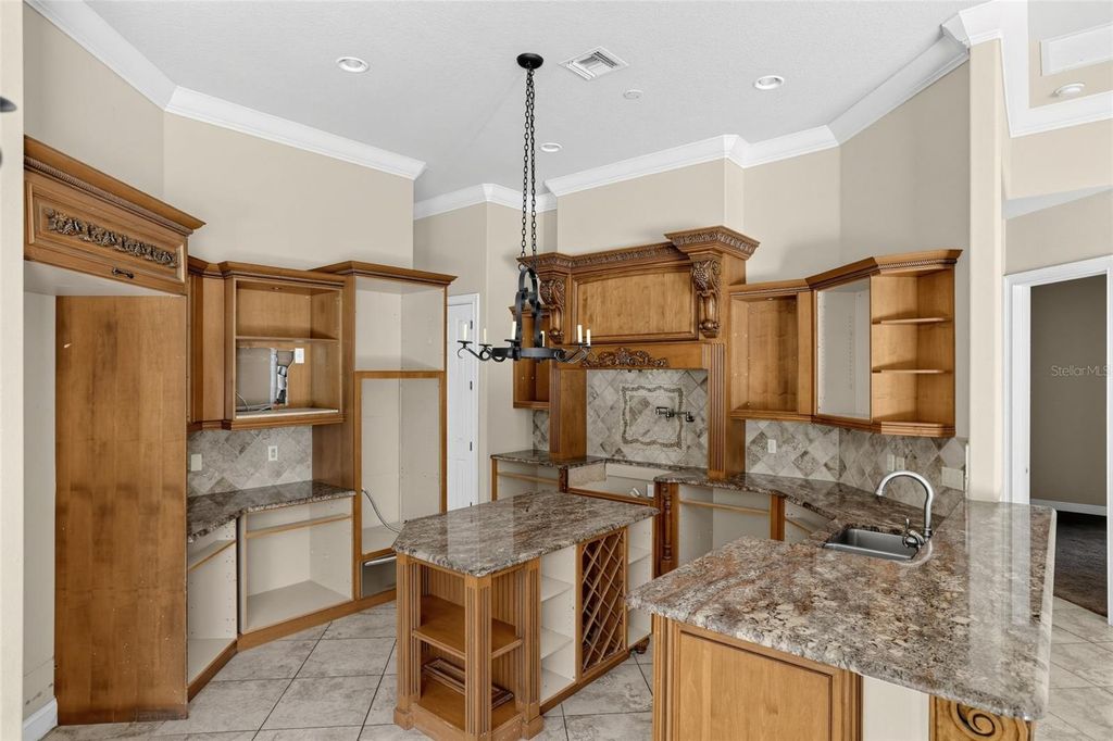 Image 11 of property listing at 11021 HAWKSHEAD COURT, Windermere, FL 34786