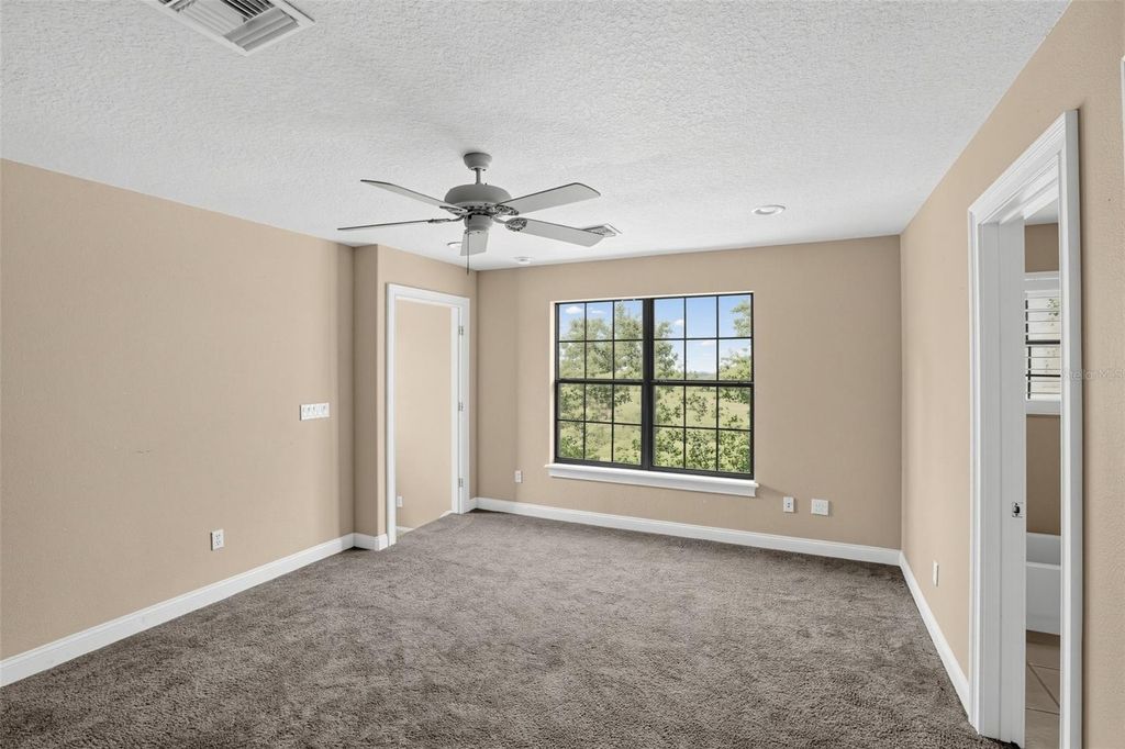 Image 14 of property listing at 11021 HAWKSHEAD COURT, Windermere, FL 34786