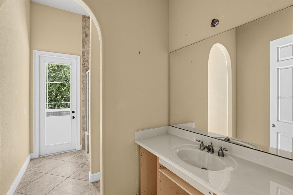 Image 27 of property listing at 11021 HAWKSHEAD COURT, Windermere, FL 34786