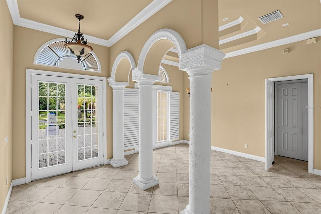 Image 5 of property listing at 11021 HAWKSHEAD COURT, Windermere, FL 34786