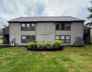 3811 Northwoods Court NE, Warren, OH 44483