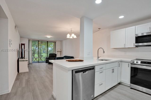 7950 W Mcnab Rd 222, Tamarac, FL 33321