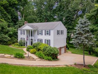 2274 Wood Acres Ct, Franklin Park, PA 15237