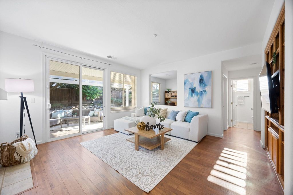 Image 11 of property listing at 2400 Positano Ave, Brentwood, CA 94513