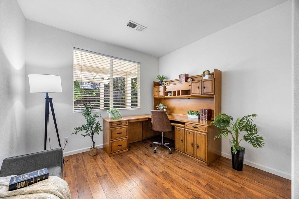 Image 13 of property listing at 2400 Positano Ave, Brentwood, CA 94513