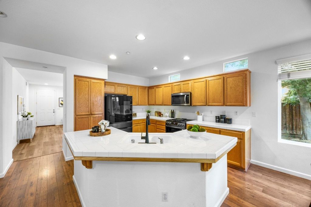 Image 8 of property listing at 2400 Positano Ave, Brentwood, CA 94513