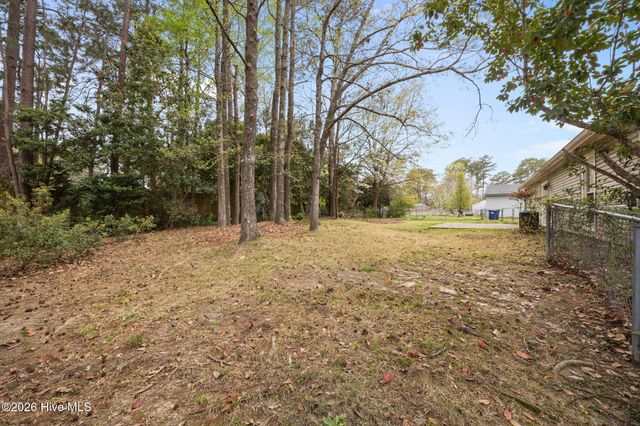 625 Shadowridge Road, Jacksonville, NC 28546