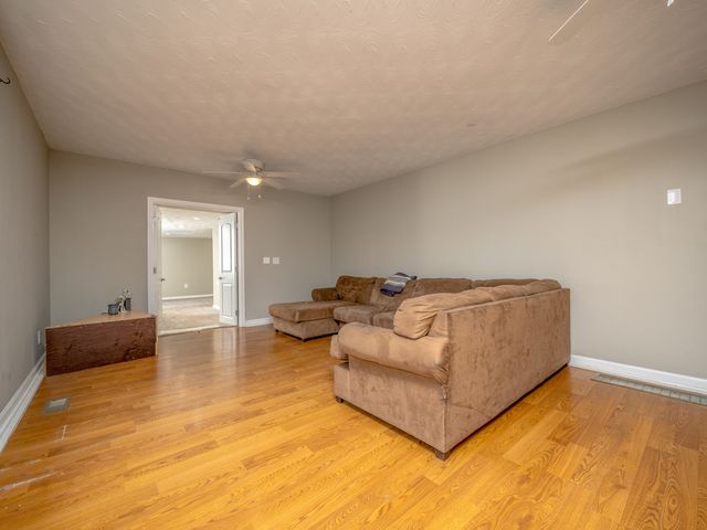 7635 E US 60, Morehead, KY 40351