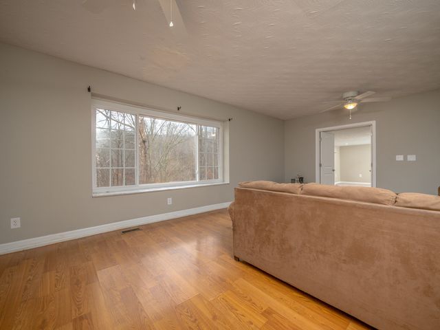 7635 E US 60, Morehead, KY 40351