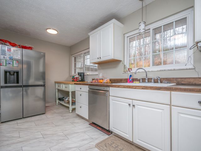 7635 E US 60, Morehead, KY 40351