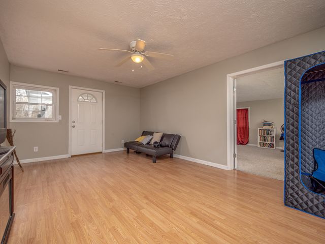 7635 E US 60, Morehead, KY 40351