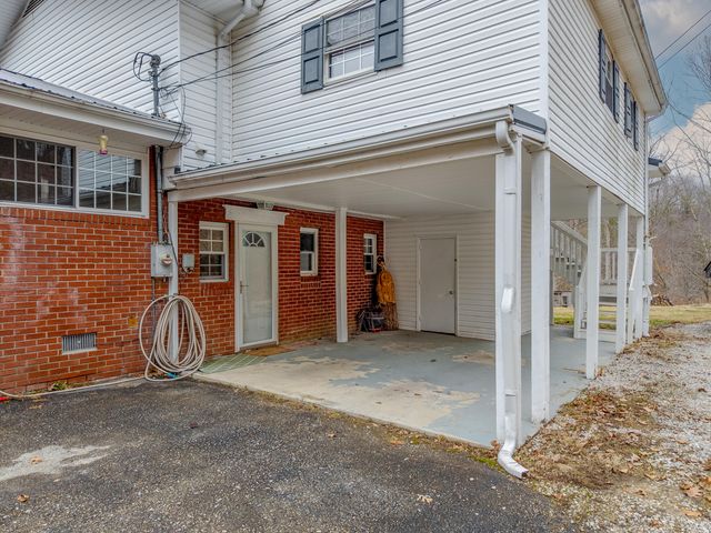 7635 E US 60, Morehead, KY 40351