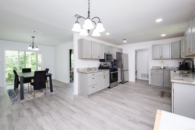 4605 N Cedar, North Little Rock, AR 72116