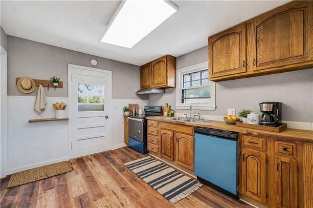 4000 Crescent Avenue, Kansas City, MO 64133