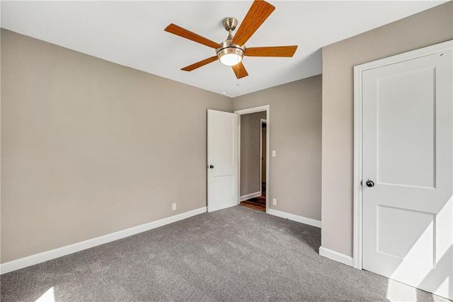 4000 Crescent Avenue, Kansas City, MO 64133