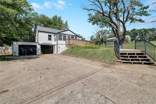 4000 Crescent Avenue, Kansas City, MO 64133