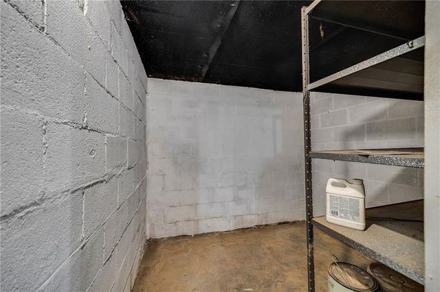 4000 Crescent Avenue, Kansas City, MO 64133