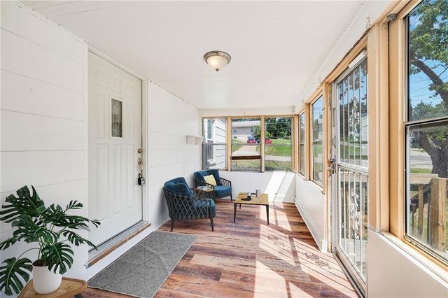 4000 Crescent Avenue, Kansas City, MO 64133