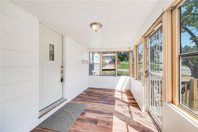 4000 Crescent Avenue, Kansas City, MO 64133