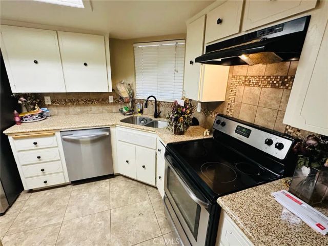 4531 W Malibu Avenue, Fresno, CA 93722