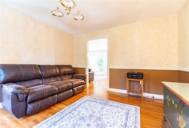 20 Dexter Rock Road, Lincoln, RI 02865