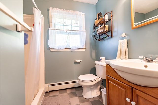 20 Dexter Rock Road, Lincoln, RI 02865