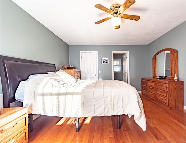 20 Dexter Rock Road, Lincoln, RI 02865