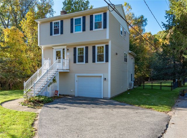 20 Dexter Rock Road, Lincoln, RI 02865