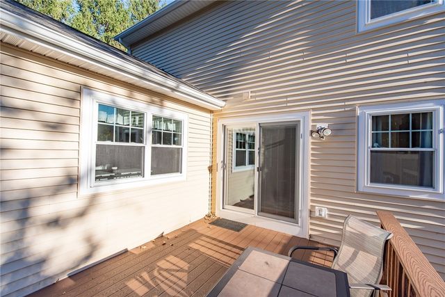 20 Dexter Rock Road, Lincoln, RI 02865