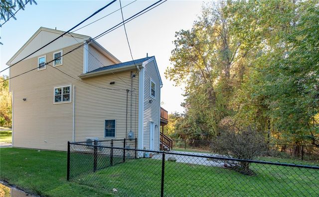 20 Dexter Rock Road, Lincoln, RI 02865